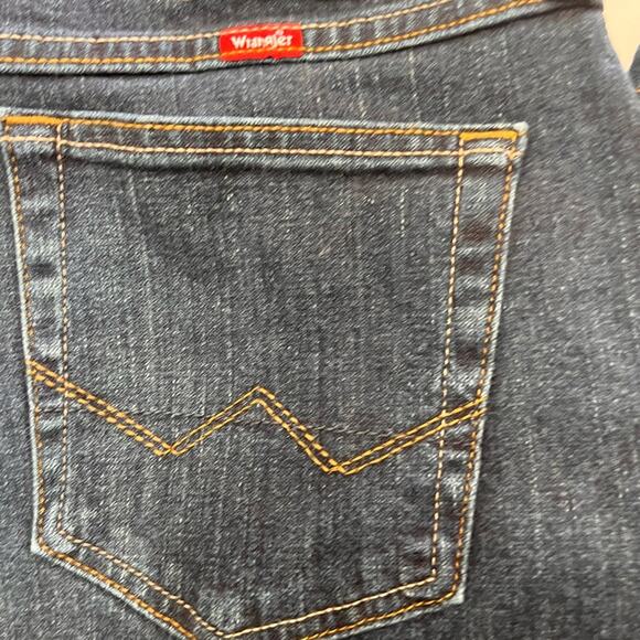 Men’s Relaxed boot fit wrangler jeans - Picture 3 of 10